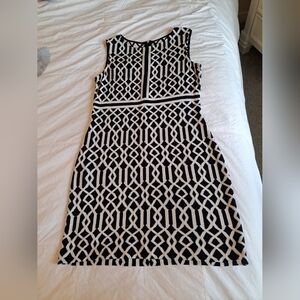 ST. JOHN Knit Dress Excellent Condition Needs Dry Cleaning Sz M